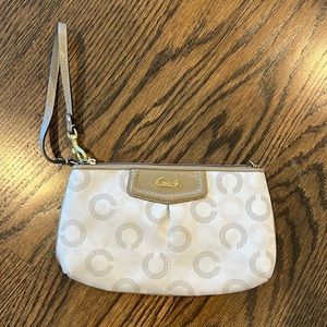 Medium size Coach wristlet